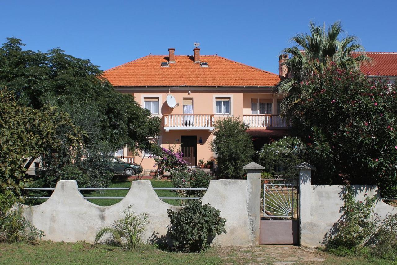 Apartments For Families With Children Privlaka, Zadar - 5747 Esterno foto