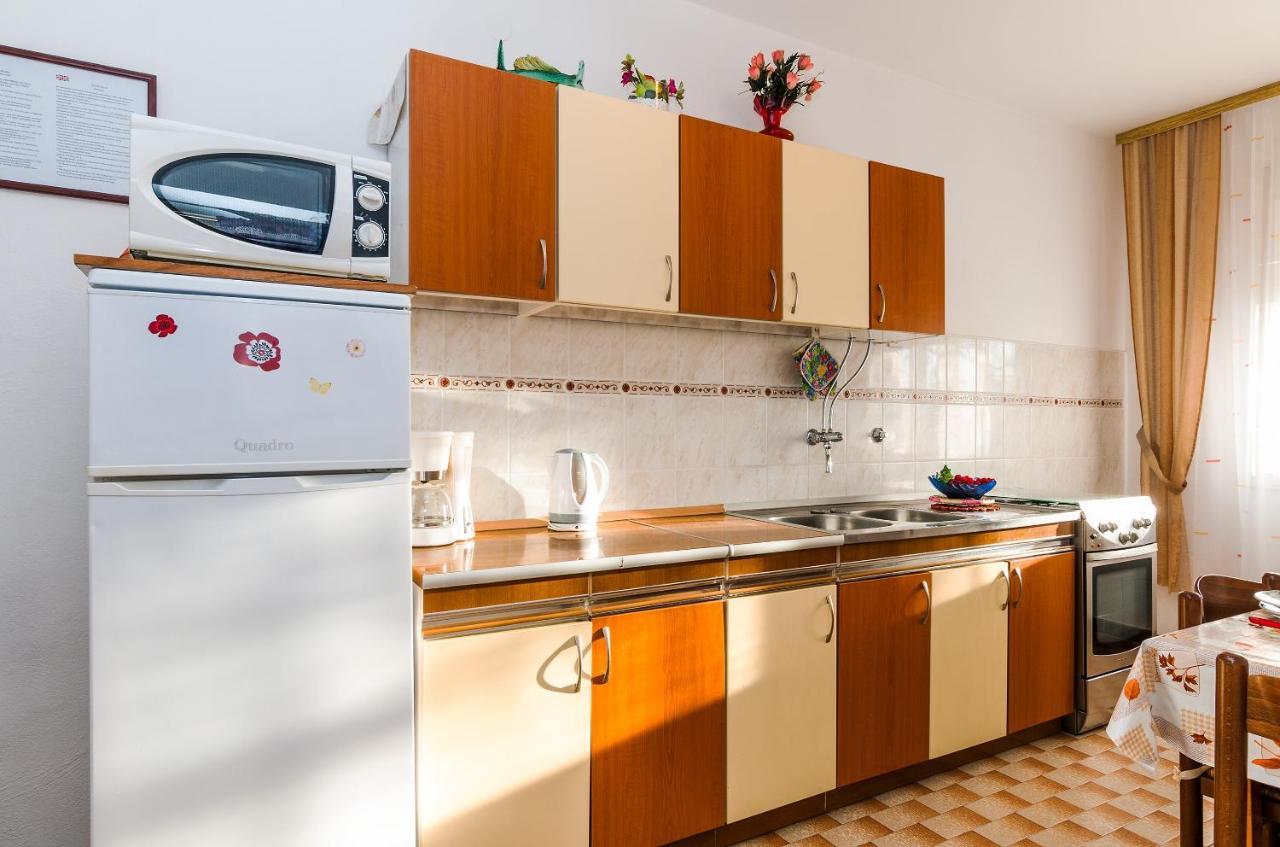 Apartments For Families With Children Privlaka, Zadar - 5747 Esterno foto
