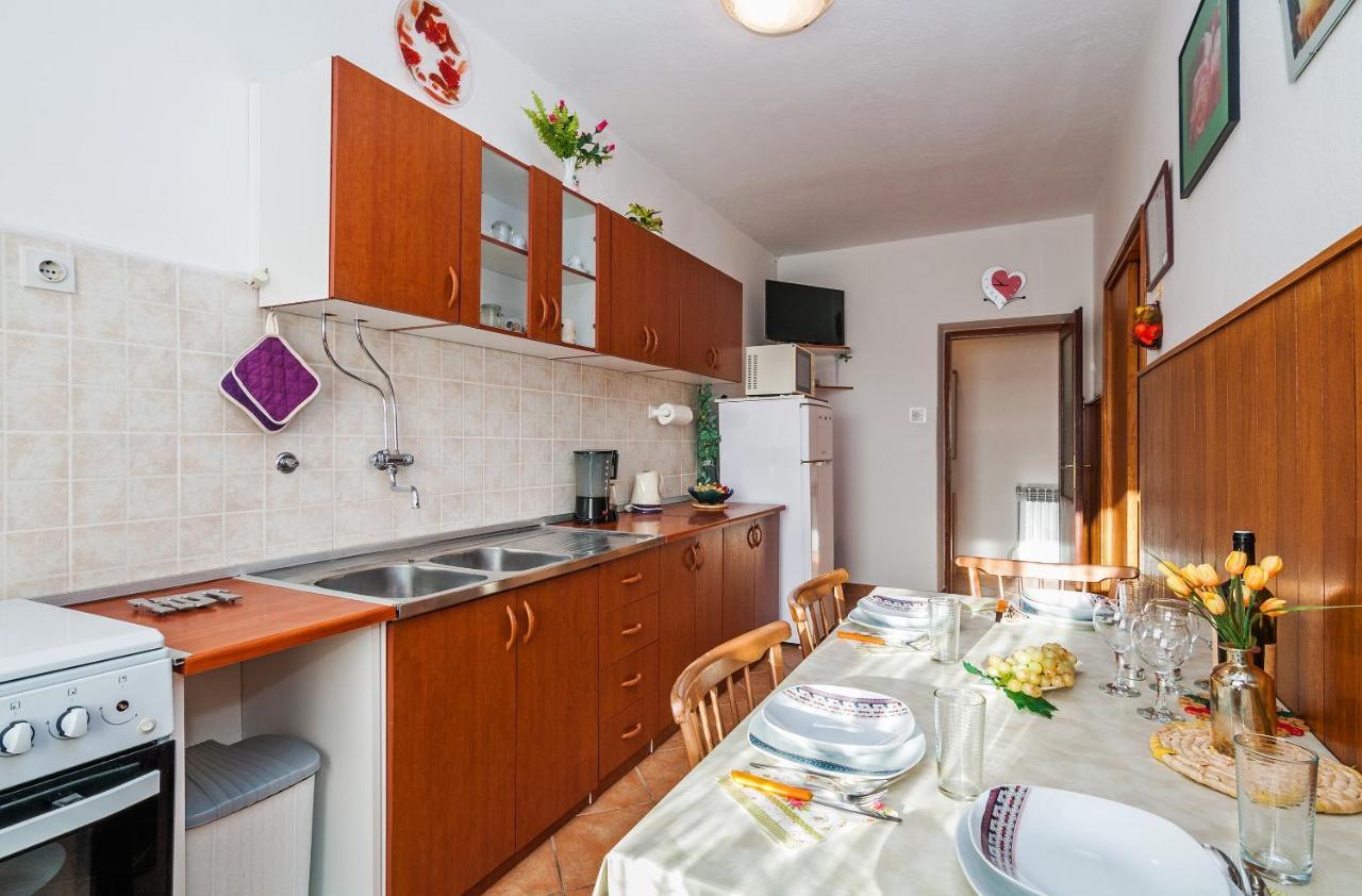 Apartments For Families With Children Privlaka, Zadar - 5747 Esterno foto